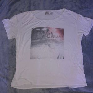 Holister Palm tree beach tee